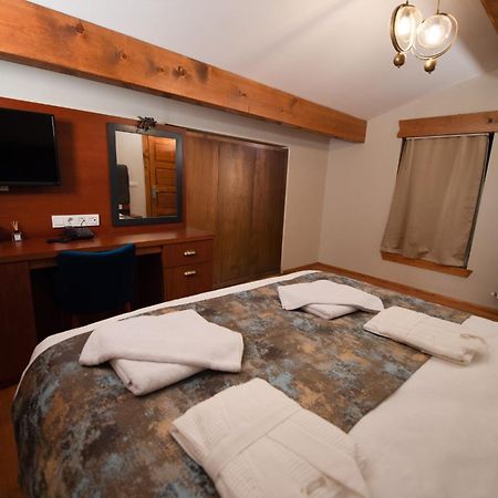 Ahiska Palas Otel Карс Екстериор снимка