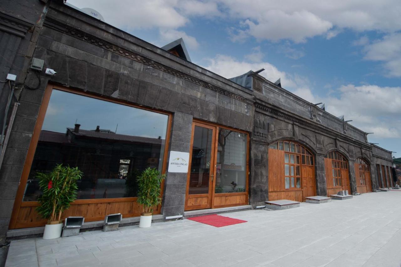 Ahiska Palas Otel Карс Екстериор снимка