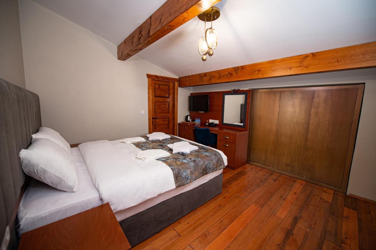 Ahiska Palas Otel Карс Екстериор снимка